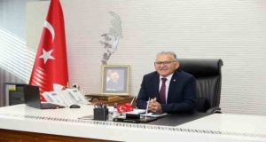 Başkan Büyükkılıç: "Baba, her bir aile ferdi için güven, huzur, cesaret demektir"