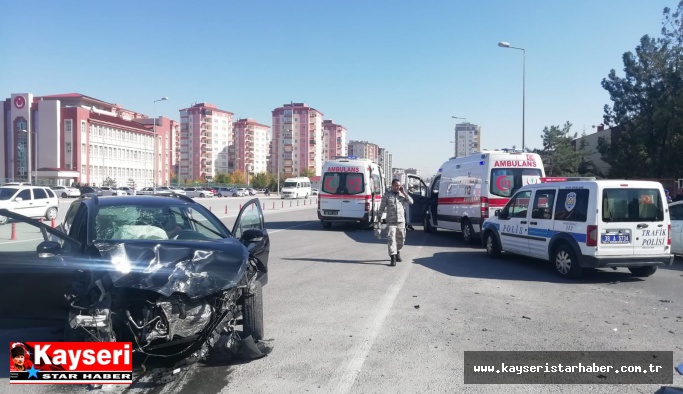 Okul önünde meydana gelen kazada faciadan dönüldü