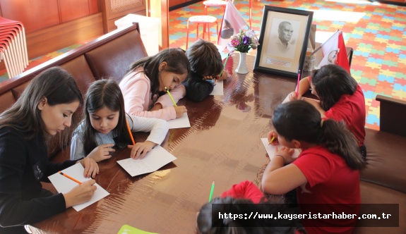 Rahmi M. Koç Müzesi, çocukların 23 Nisan coşkusuna evlerinde ortak oluyor