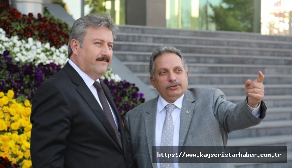 30 büyükşehirdeki en başarılı ilçe belediye başkanlarında, İçanadolu'da iki başkan yer aldı