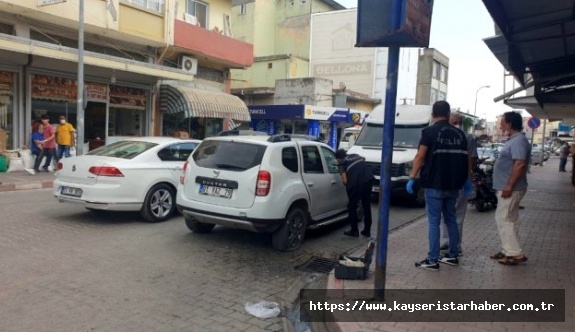 Arabanın lastiğini patlatan hırsızlar, yardım etme bahanesiyle sürücünün 130 bin lirasını çaldılar