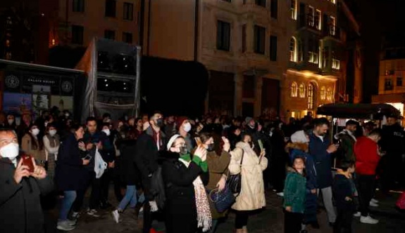 Türkiye Ve Kore’nin Kardesşlik  Hikayesi Galata Kulesine Yansatıldı!  Galata Kulesinde Görsel Şölen Yaşandı