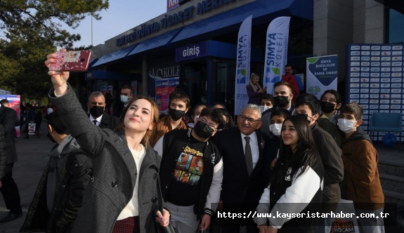 Başkan Büyükkılıç Kitap Fuarında Çağrıda Bulundu