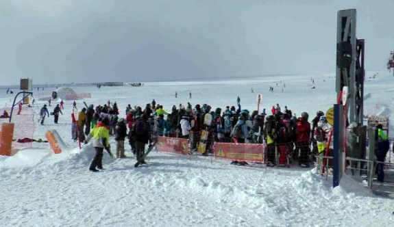 Erciyes'te Sömestir Kalabalığı