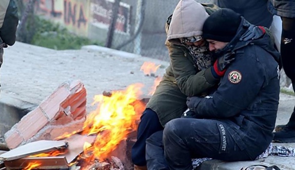 e-Nabız'da depremzedeler için yeni uygulama! Yakınlarını "fotoğrafla arama" özelliği ile bulabilecekler