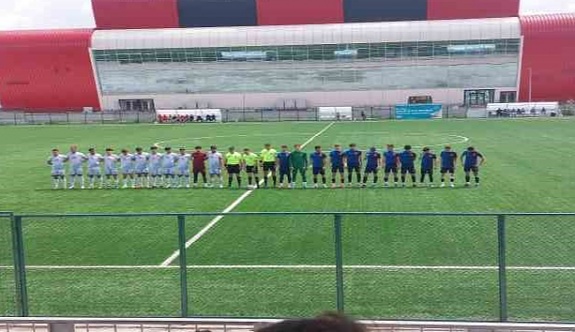 Kayseri Atletikspor U18 takımı bugün oynadığı final maçında Samsun Atakum Belediyespor’a 3-1 mağlup oldu.