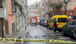 Şişli'de Yeraltı Kabloları Yandı, Rögar Kapağı Patladı