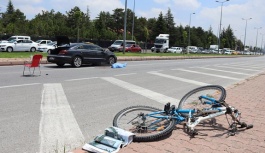 Kayseri'de Feci Kaza, Otomobil Çarptığı Bisikletliyi 50 Metre Sürükledi