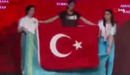 Derya Ceren Çağlayan, Kazak Sporculara Türk Bayrağıyla Cevap Verdi