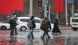 Kayseri'ye mevsimin İlk Karı Yağdı