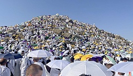 Hicri 1444 yılının hacıları Arafat'ta toplandı